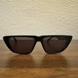 *Gently Worn* APERCU MOORE Sunglasses with pouch, Color SOOT